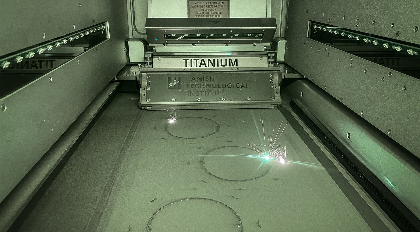 lasere lyser op i 3D-printer